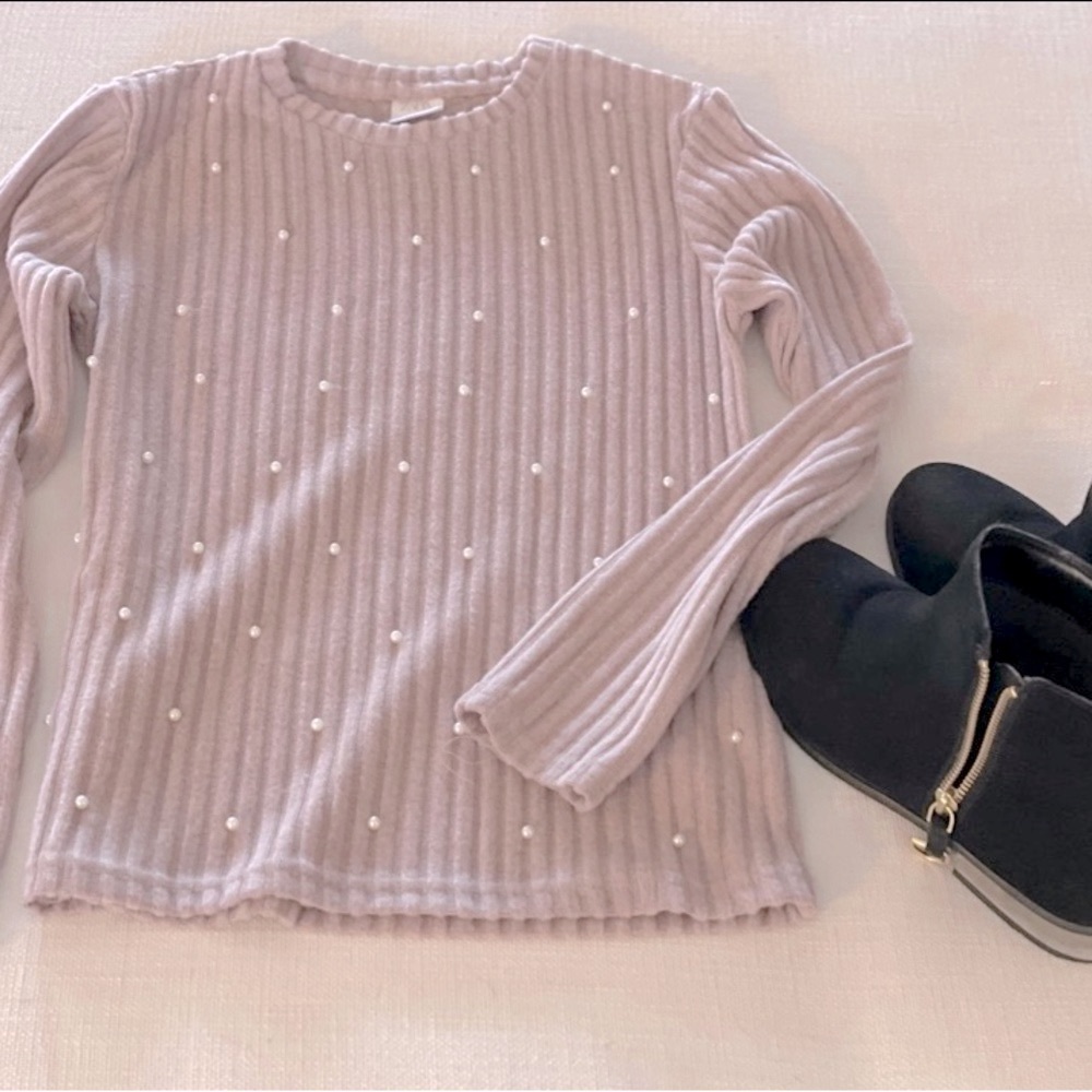 Sweater, Zara girls size L (12-14). Like New.